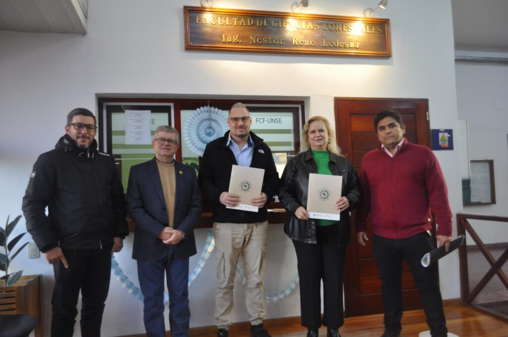 Acuerdo estratégico con la Facultad de Ciencias Forestales de la UNSE